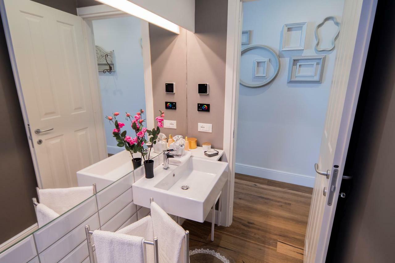 Oltrarno Lily Suite ฟลอเรนซ์ ภายนอก รูปภาพ