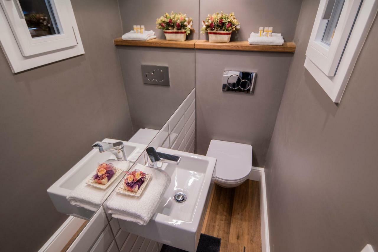 Oltrarno Lily Suite ฟลอเรนซ์ ภายนอก รูปภาพ