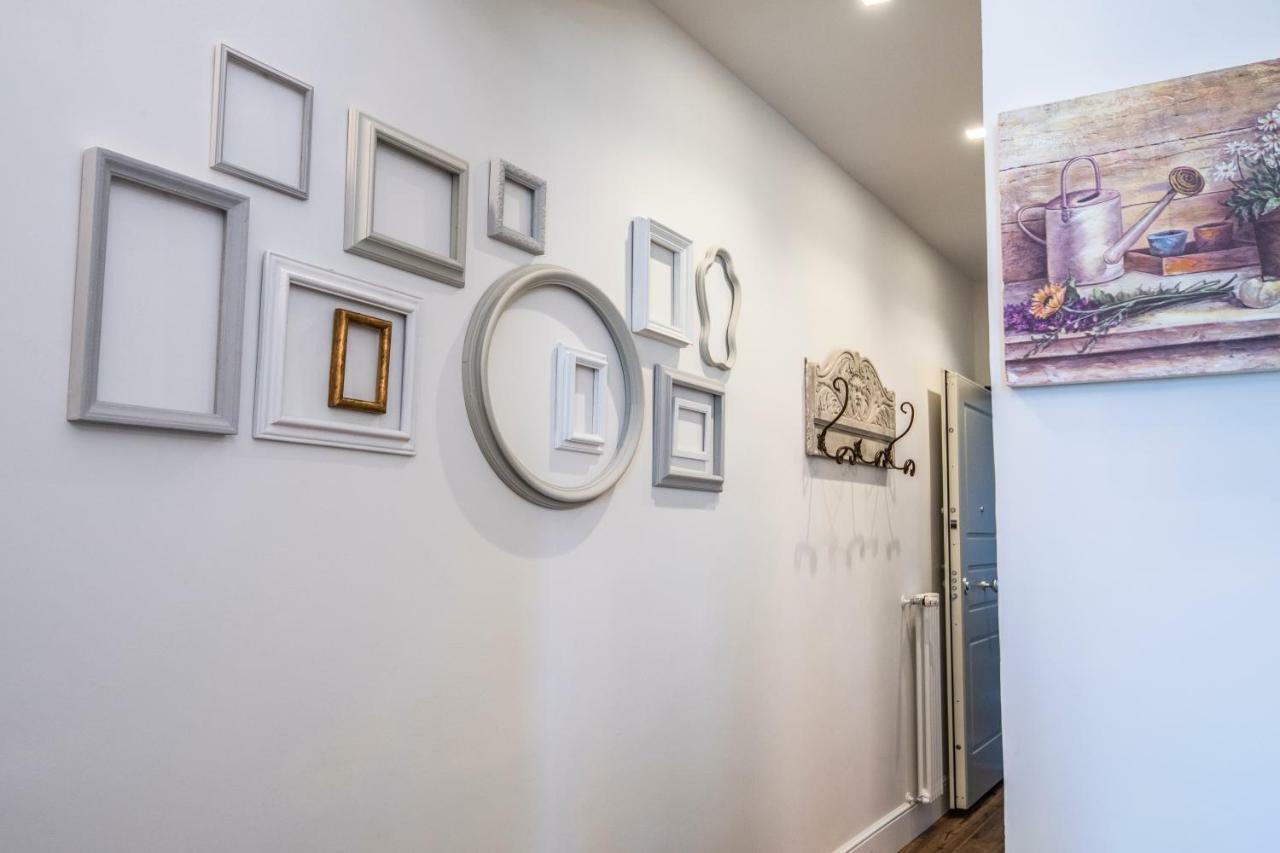 Oltrarno Lily Suite ฟลอเรนซ์ ภายนอก รูปภาพ