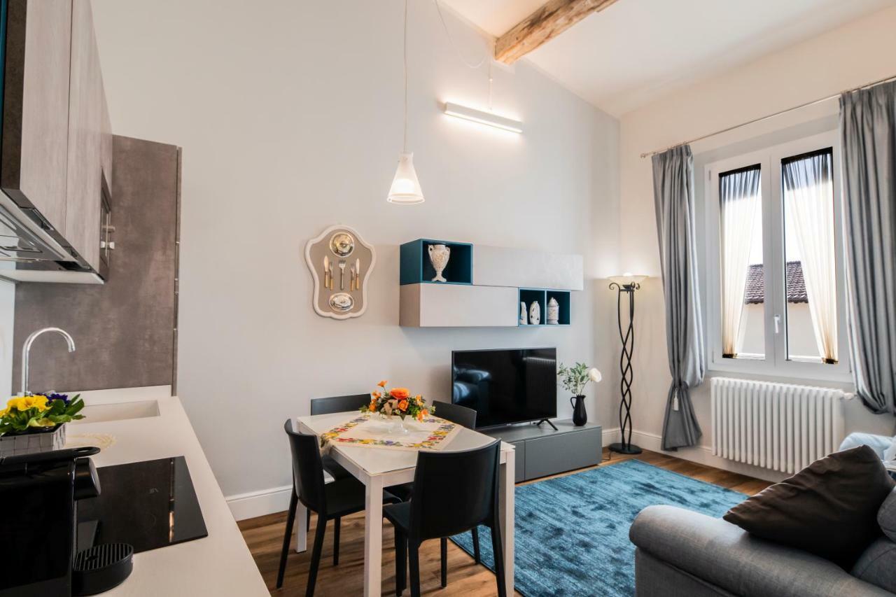Oltrarno Lily Suite ฟลอเรนซ์ ภายนอก รูปภาพ