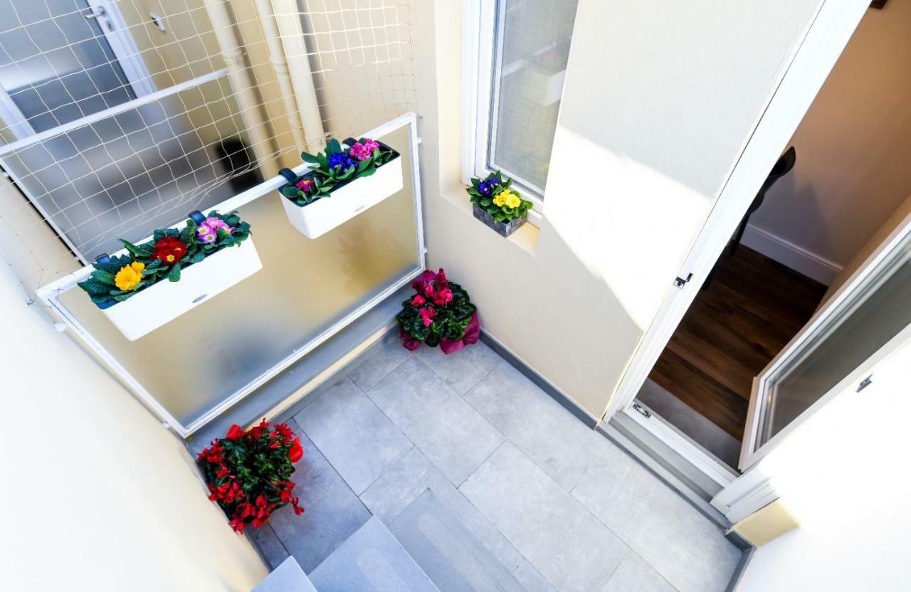 Oltrarno Lily Suite ฟลอเรนซ์ ภายนอก รูปภาพ