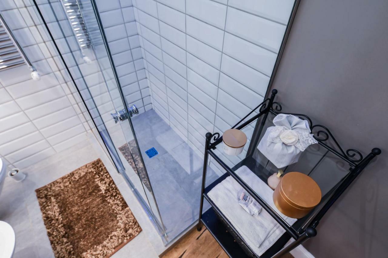 Oltrarno Lily Suite ฟลอเรนซ์ ภายนอก รูปภาพ